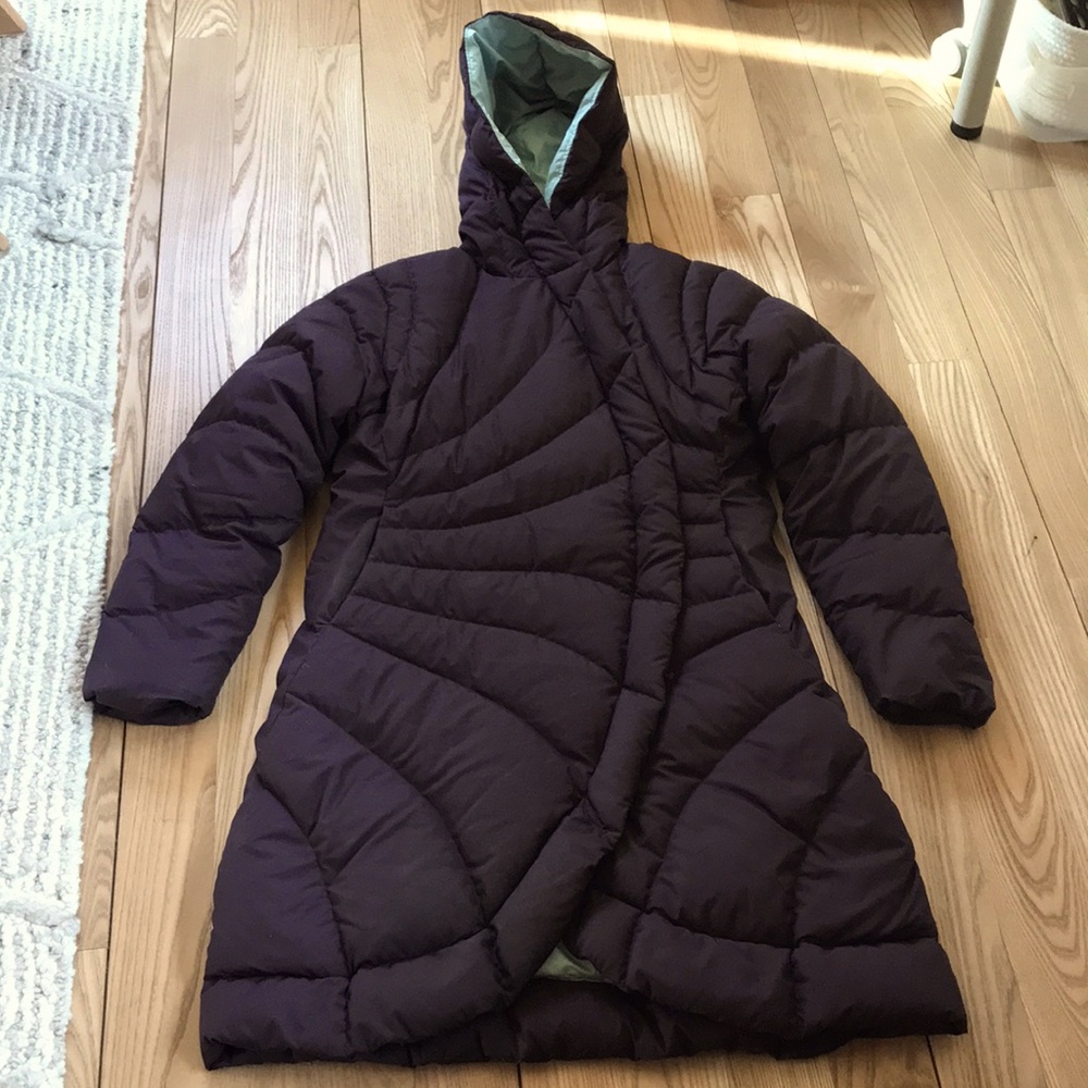 Women’s purple long down patagonia jacket size medium